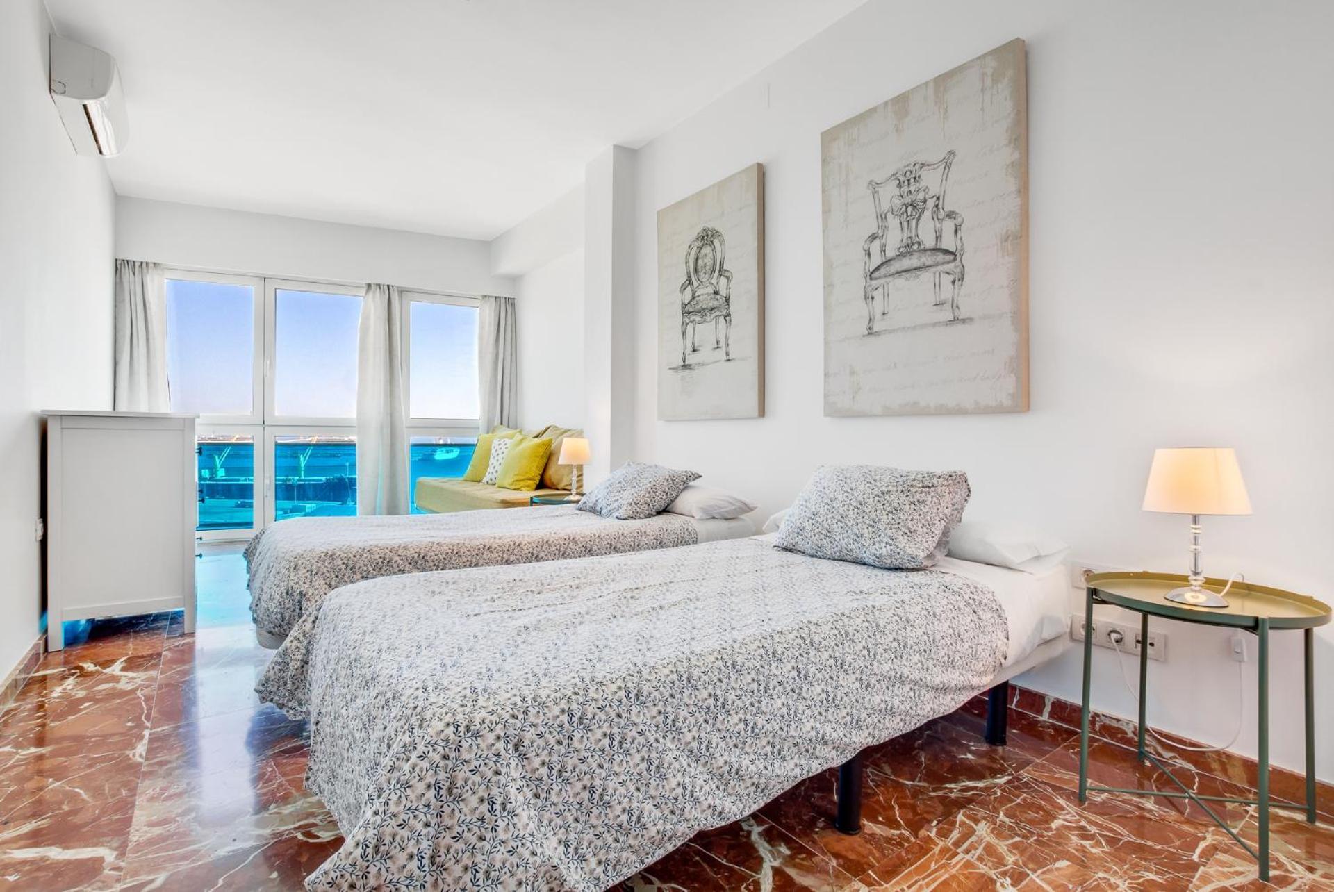 Apt Alameda De Colon Solo Familias Málaga Extérieur photo